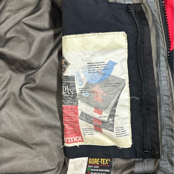 Marmot GoreTex Hooded Shell Jacket Size Small Red and Black - Picture 6 of 13